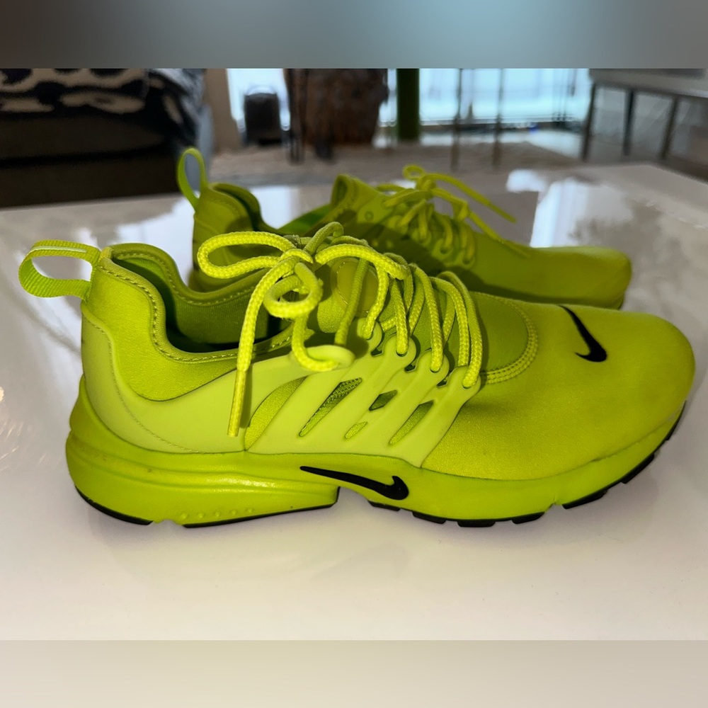 Nike Air Presto Women’s Size 9